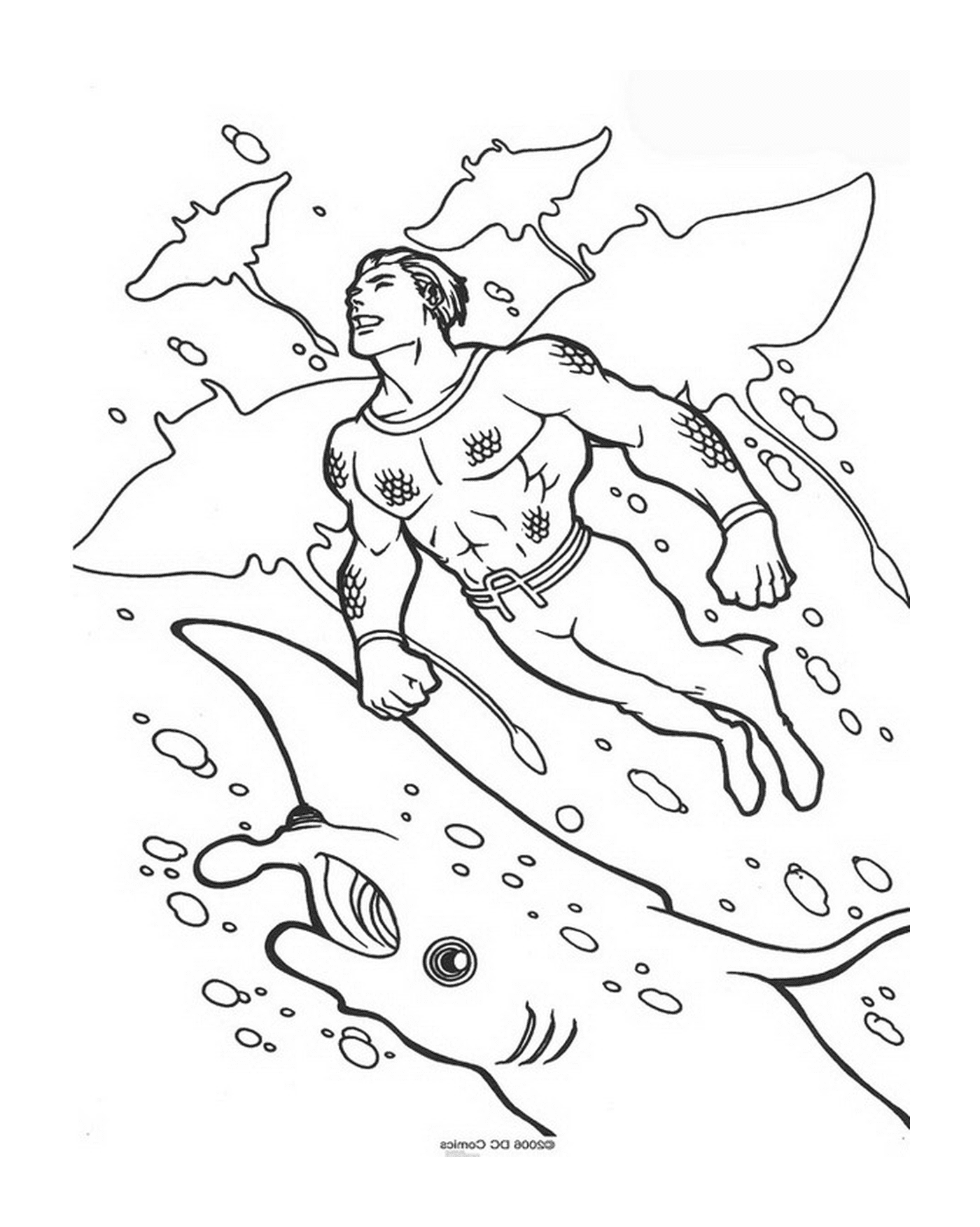   Un homme nageant dans l'océan 