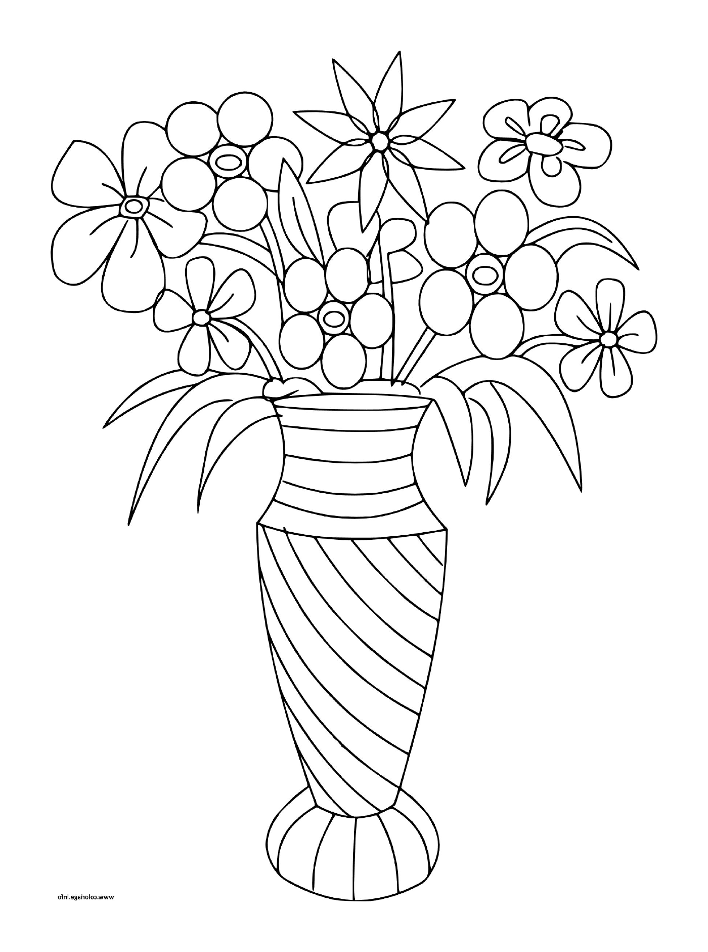   Des bouquets de fleurs variées dans un vase 