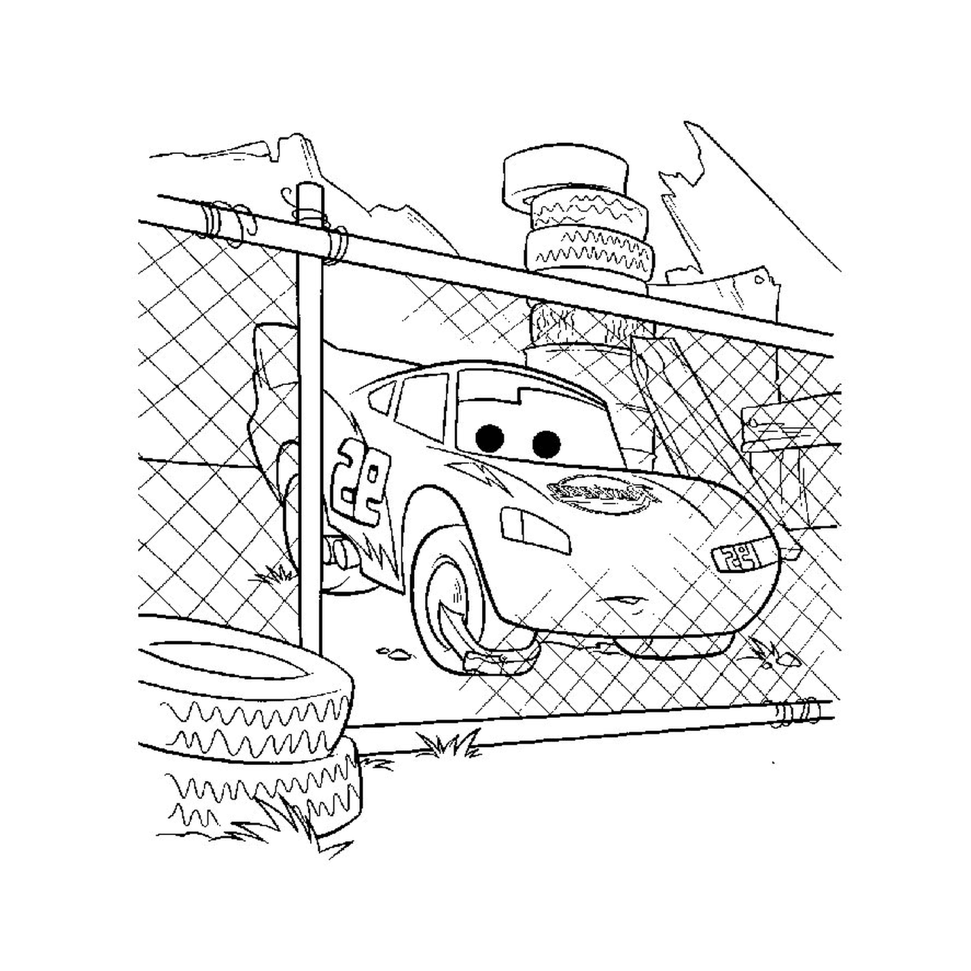   Une voiture dans une zone clôturée 