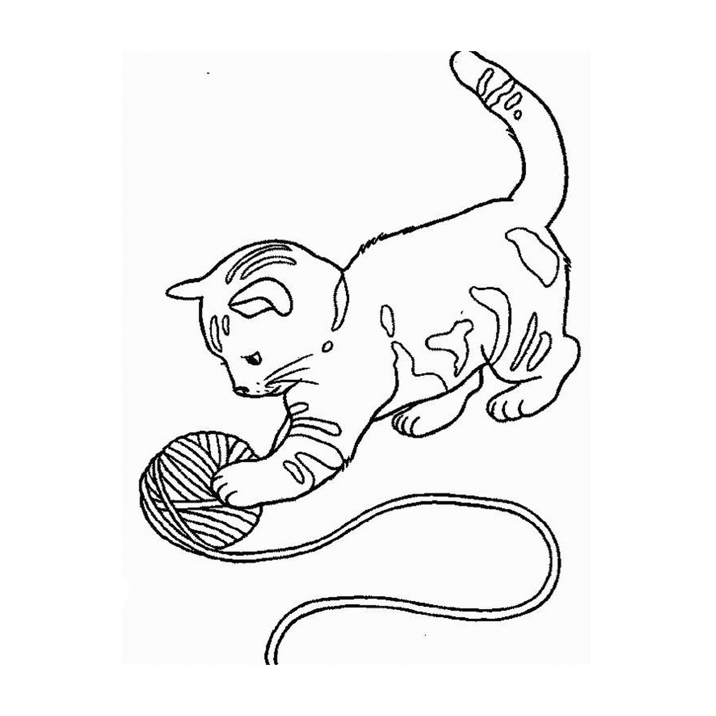   Un chaton jouant avec une balle 