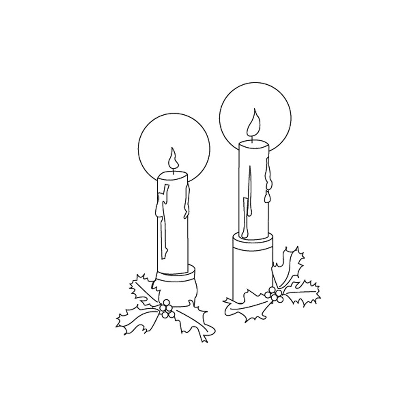   Deux bougies allumées côte à côte sur du houx 