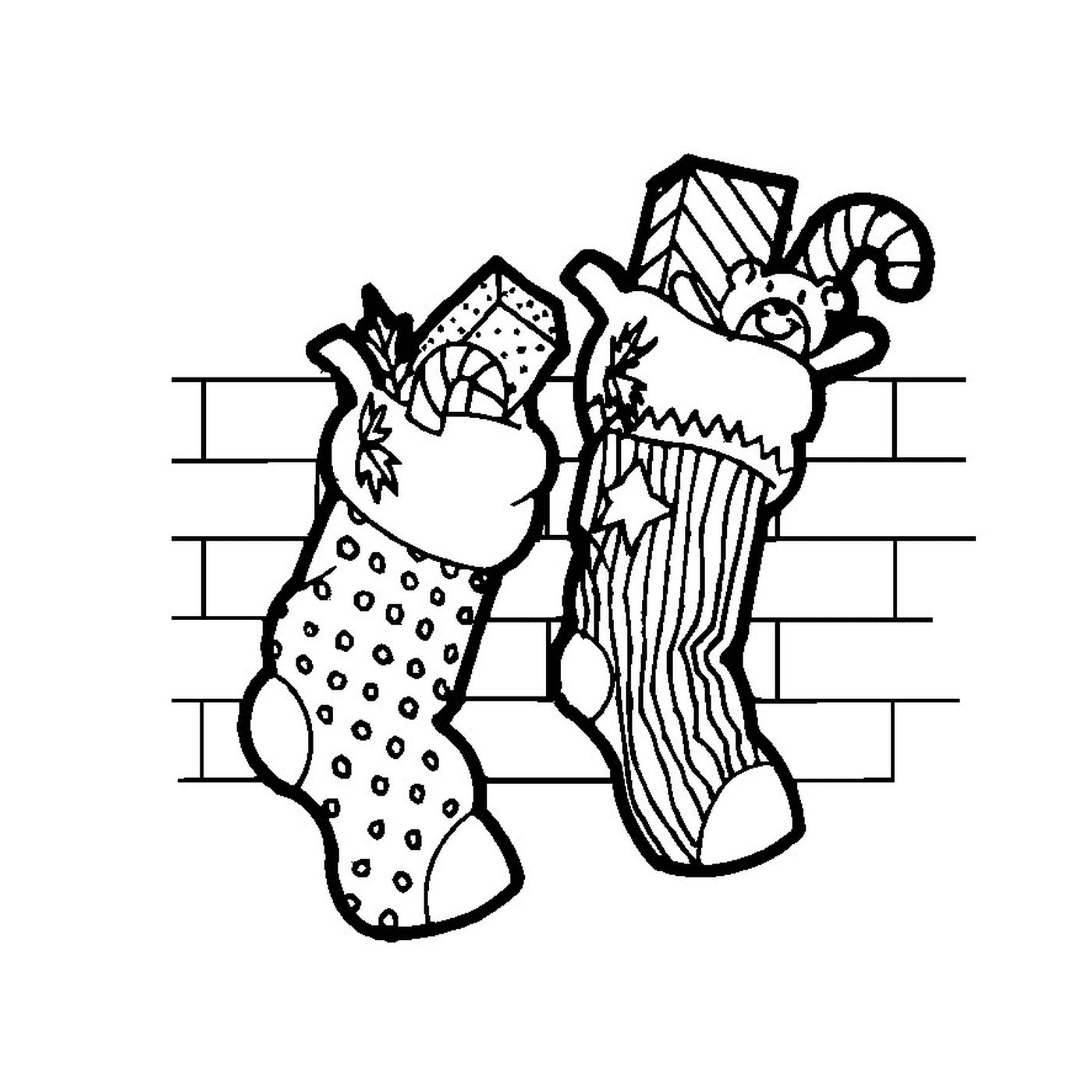   Deux chaussettes de Noël côte à côte 