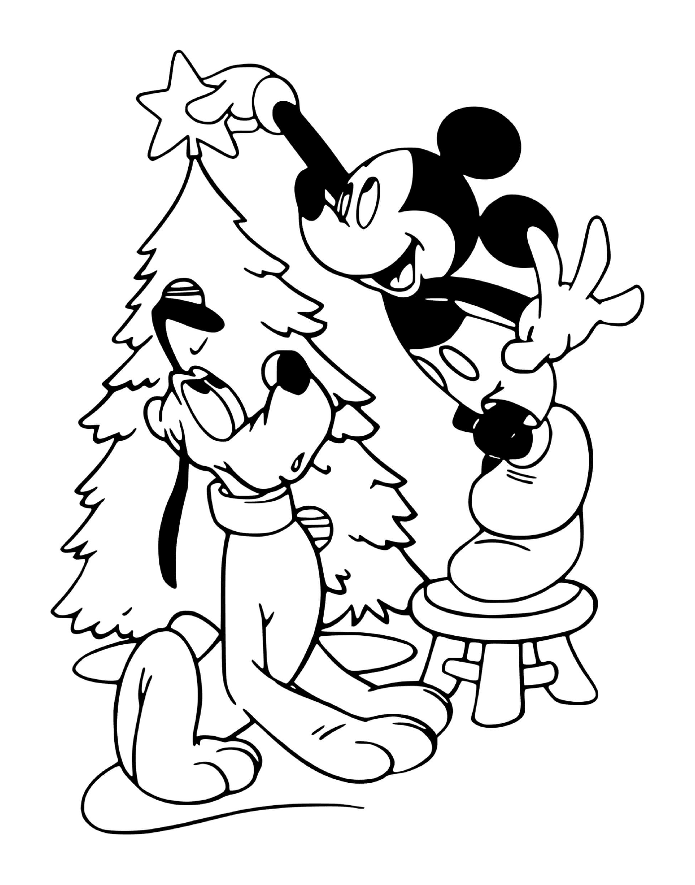  Mickey et Pluto décorent le sapin 