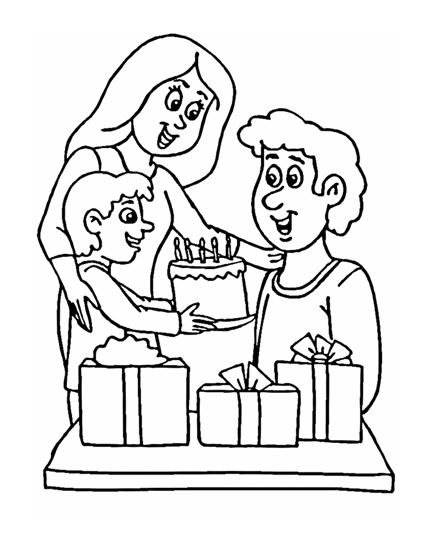   Une famille avec un gâteau d'anniversaire 