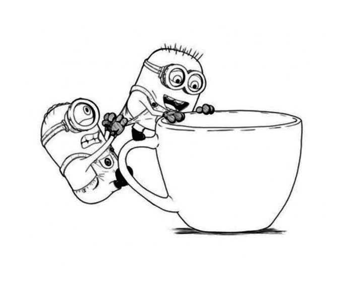   Minion géant dans une tasse à café 