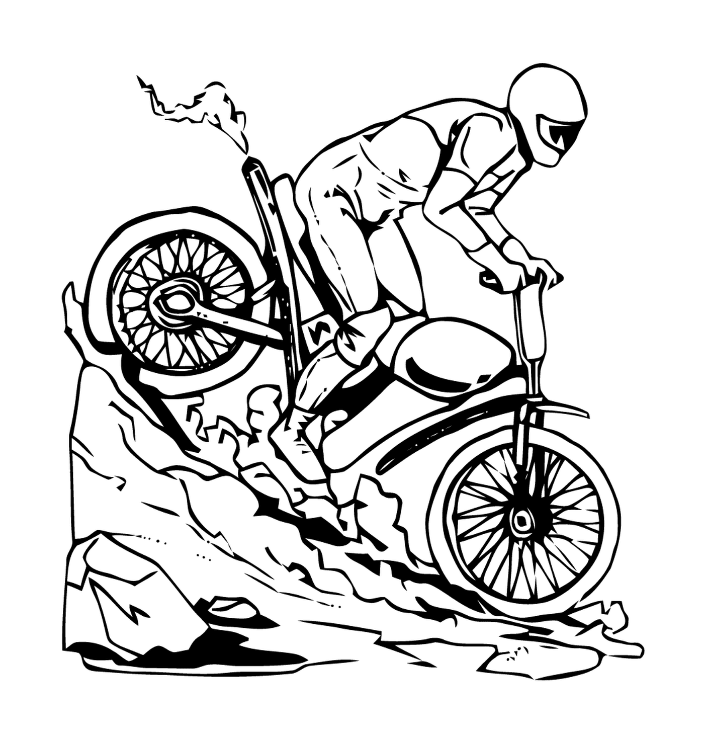   Homme en vélo descendant une colline 