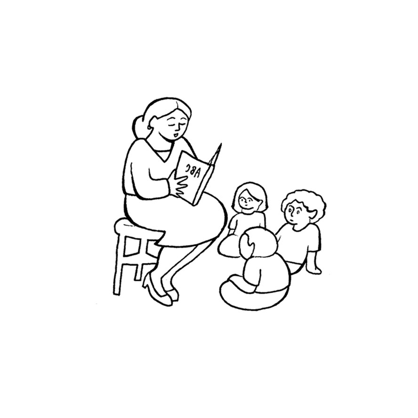   Une enseignante en train de lire un livre à deux enfants 