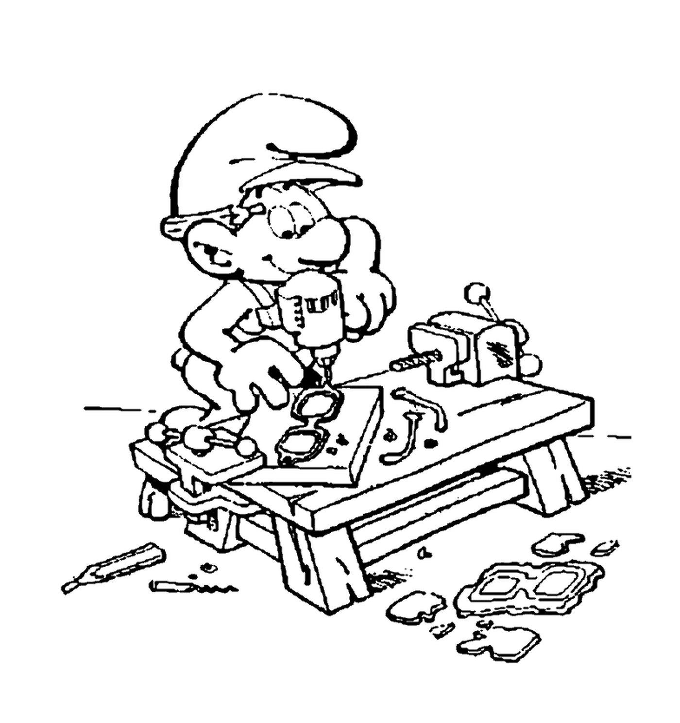   Un gnome bricoleur sur une table 